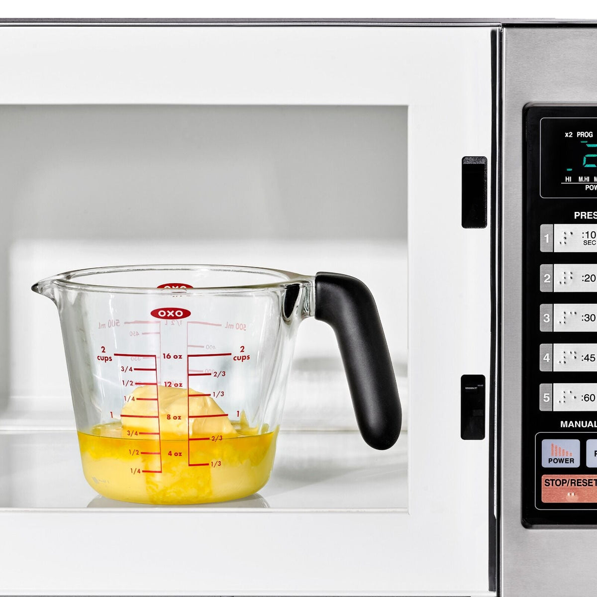 2-cup-glass-measuring-cup-with-lid-z6 oxo_glass_measuring_cup-11382100_029.jpg