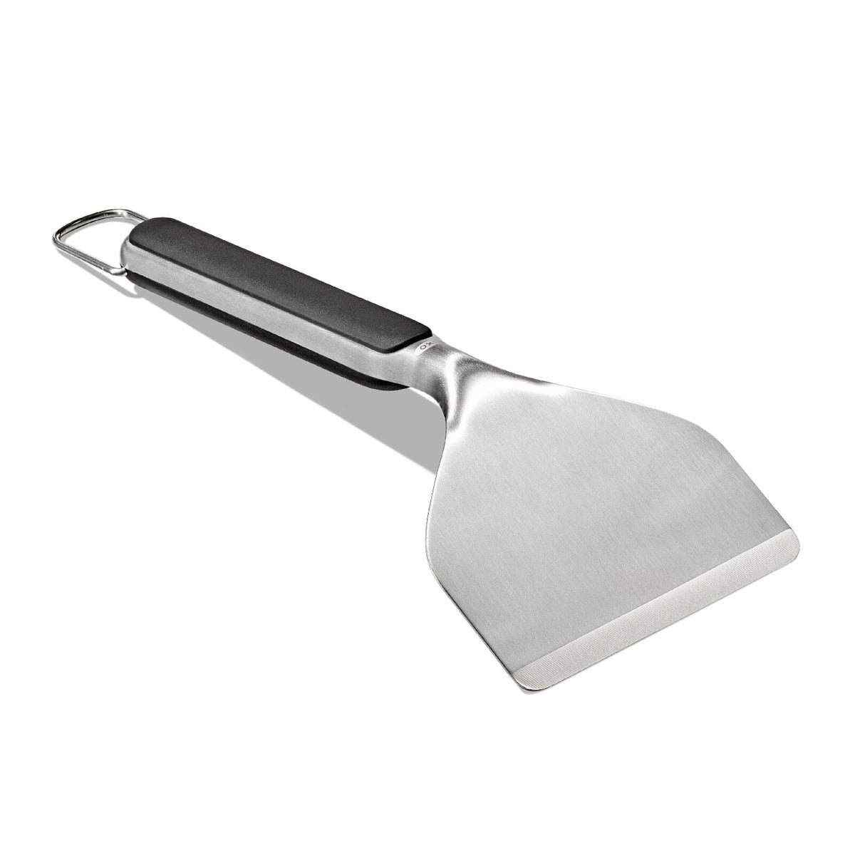 griddle-scraper-d5 oxo_griddle-scraper_apdp_00_main__1.jpeg