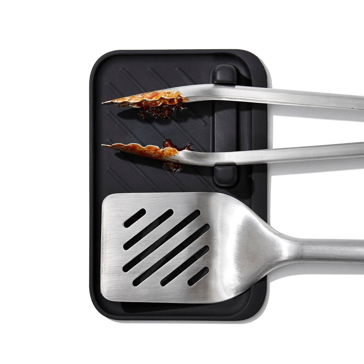 outdoor-3-piece-grilling-tool-set-p0 oxo_grilling_tool_set-9110100_012.jpg