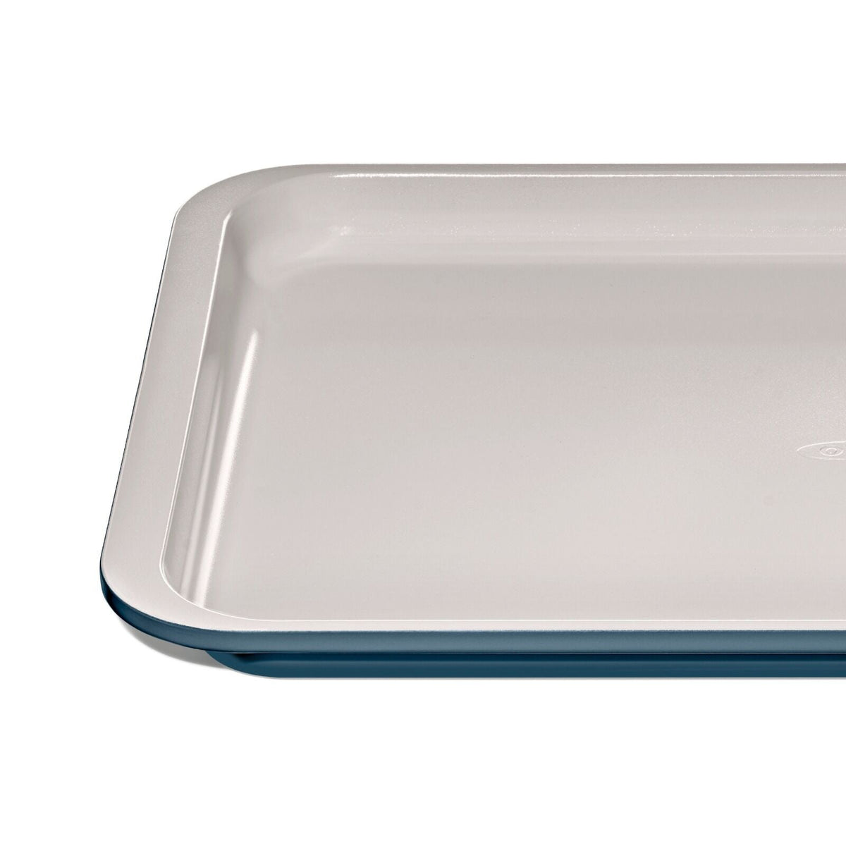 non-stick-pro-ceramic-coated-metal-bakeware-half-sheet-pan-storm-blue-w0 oxo_half-sheet-pan-stormblue_pdp_05.jpg