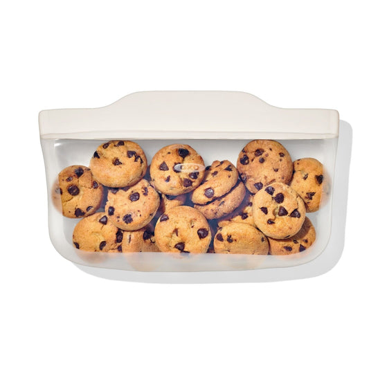 silicone-reusable-bag-snack-bag-12-oz-oat-m7 oxo_half_gallon_bag-11386300_015.jpg