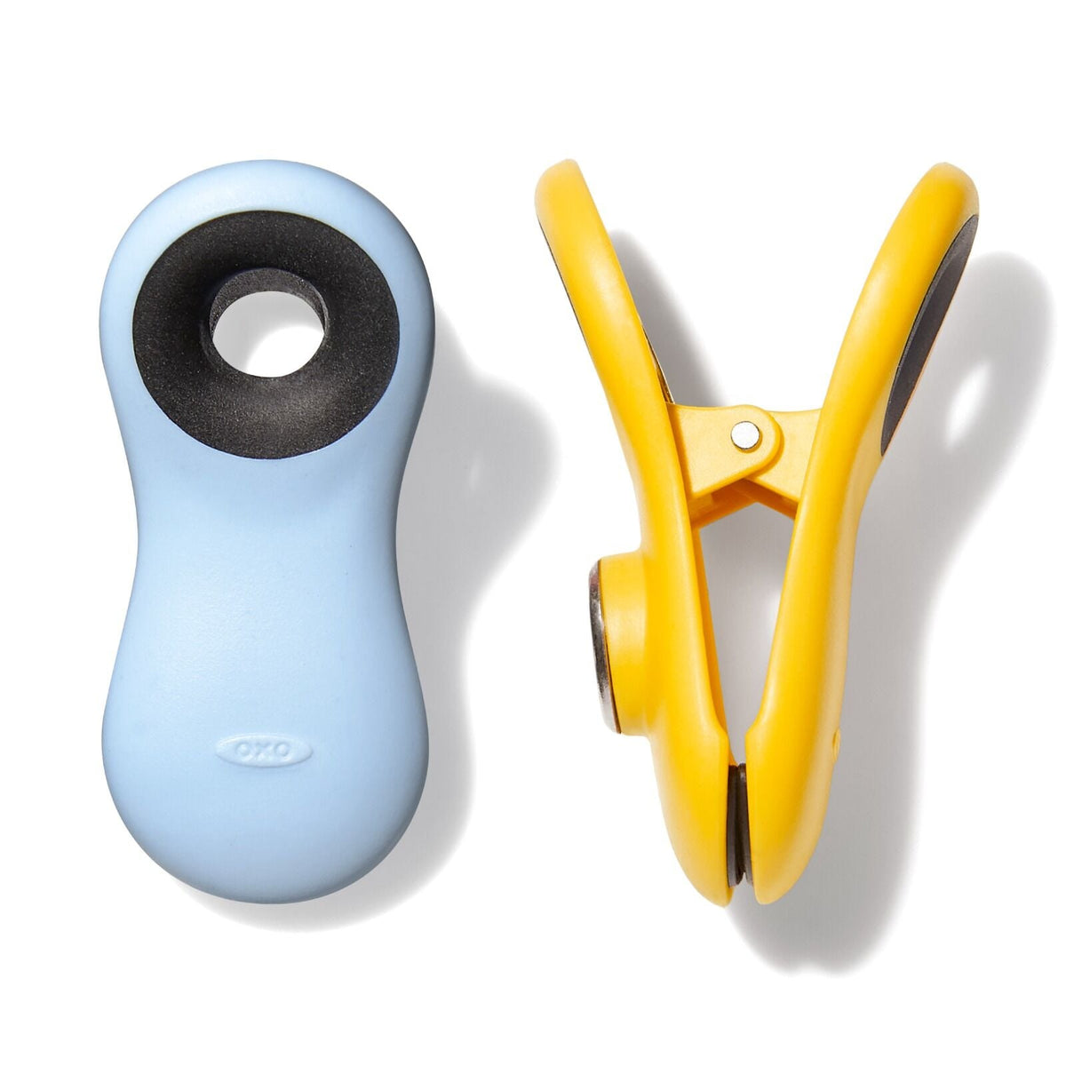 magnetic-all-purpose-clips-4-pack-assorted-colors-n3 oxo_magnetic_clips_set-13328400_015.jpg