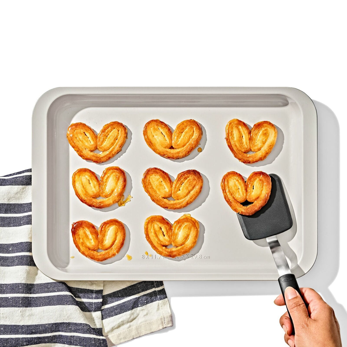 non-stick-pro-ceramic-coated-metal-bakeware-quarter-sheet-pan-storm-blue-v3 oxo_quarter-sheet-pan_pdp_03.jpg