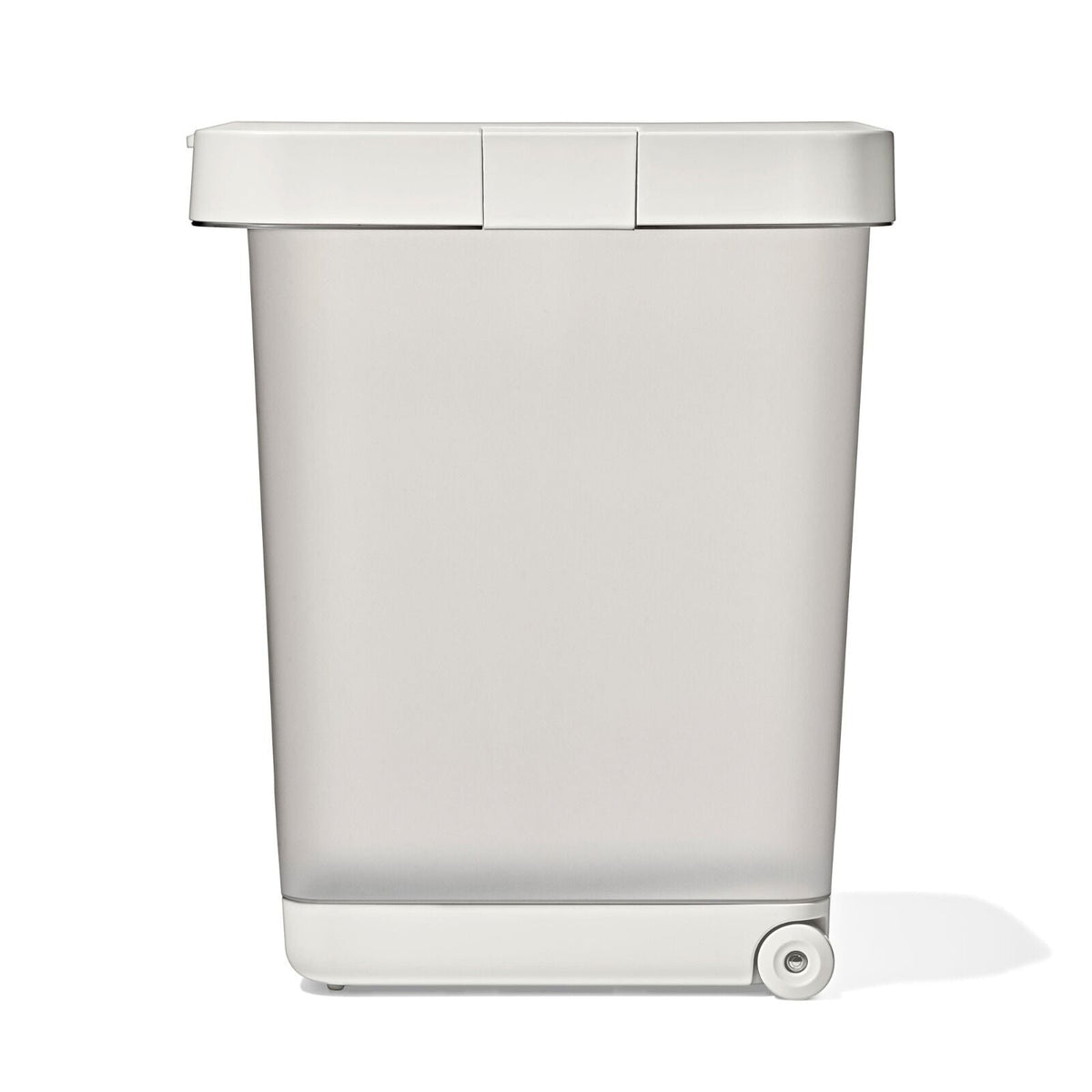 oxo-pet-airtight-food-container-with-scoop-extra-large-f1 pet_7301600_airtight-food-container-extra-large_pdp_07.jpeg