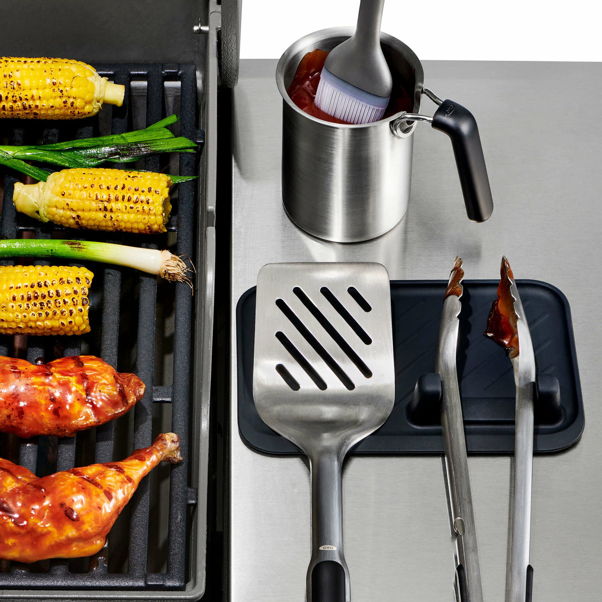 grilling-tool-rest-f3 sw_21185800_052020_7_rgb_1_.jpg
