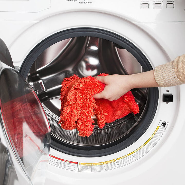 oxo-microfiber-under-appliance-duster-refill-n9 t_6__1_2.jpg