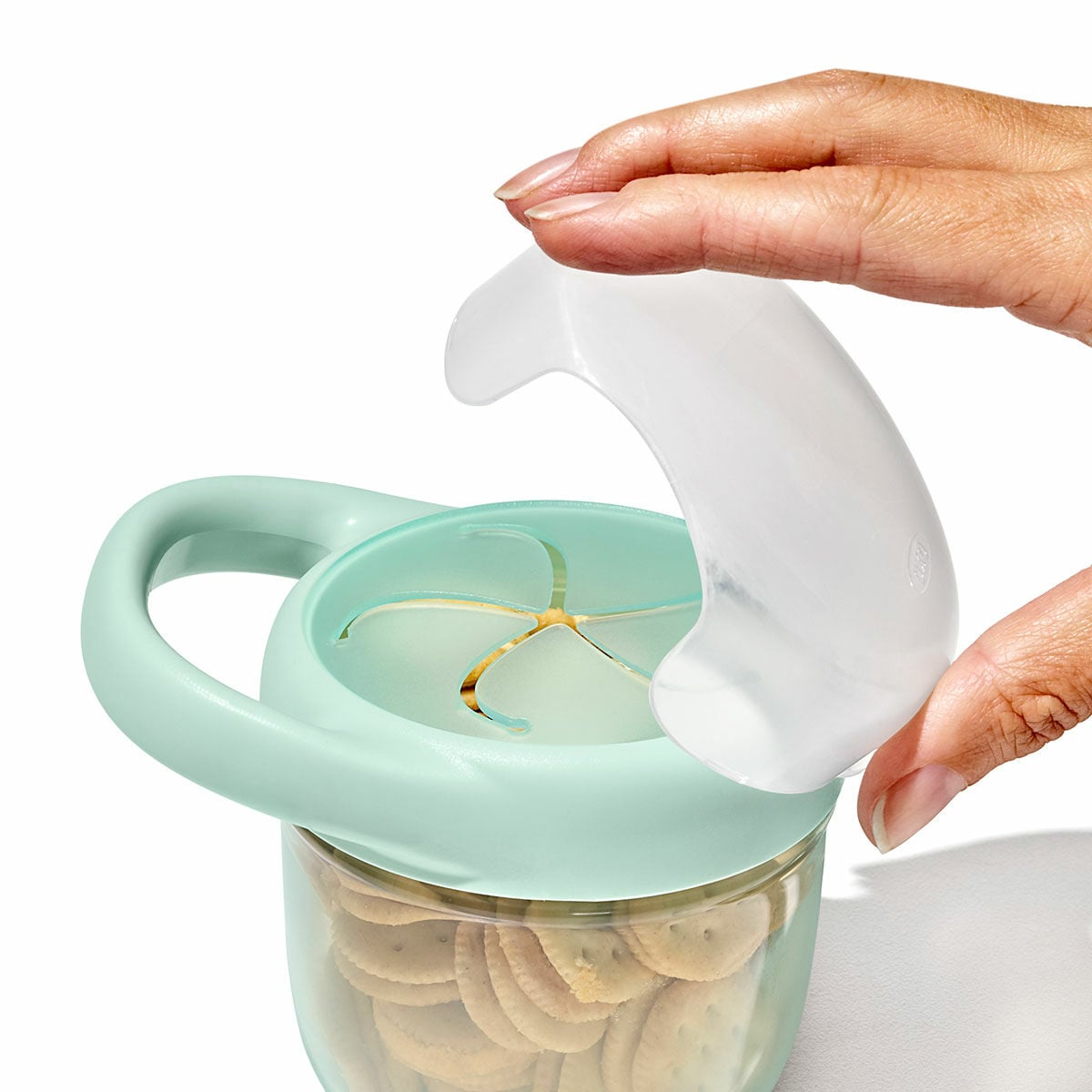 tot-snack-cup-with-lid-2-pack-q5 tot_61167200_snackcupwlid-opalblossom_05_1.jpg