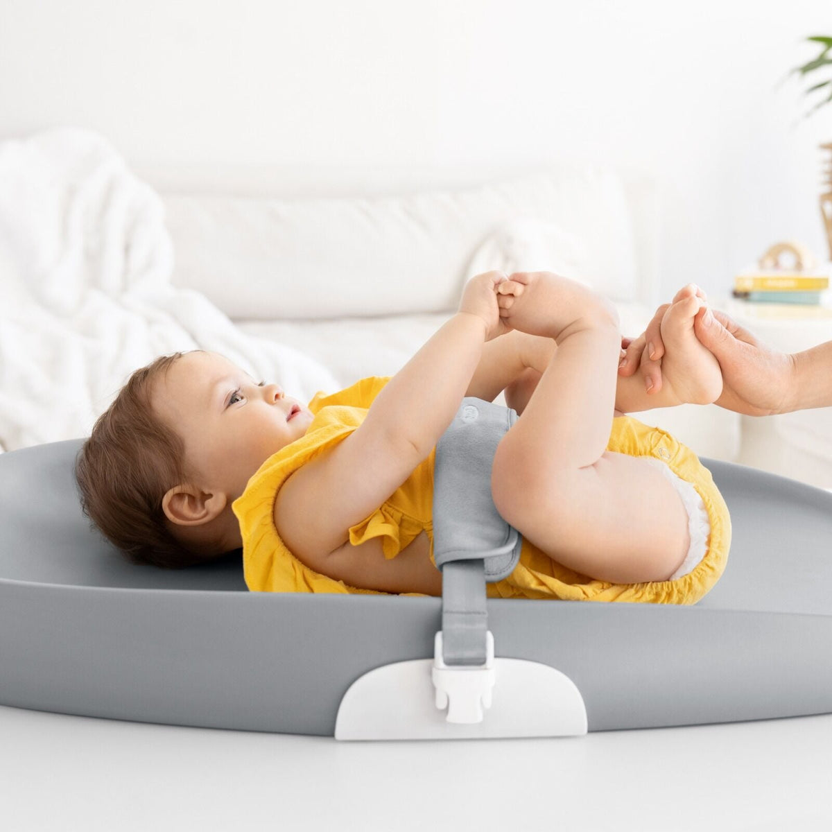 tot-changing-pad-gray-m9 tot_63154800_changingpad_pdp_02.jpg