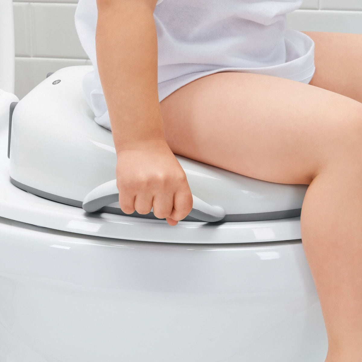 sit-right-potty-seat-gray-f8 tot_6315900_sitrightpottygray_pdp_04.jpg